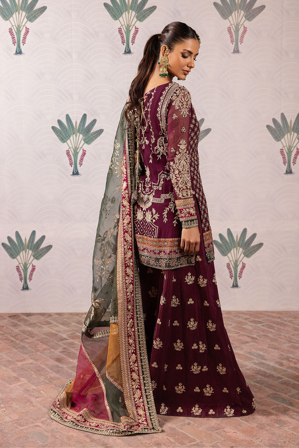 Iznik - Isc-07 Naurataan