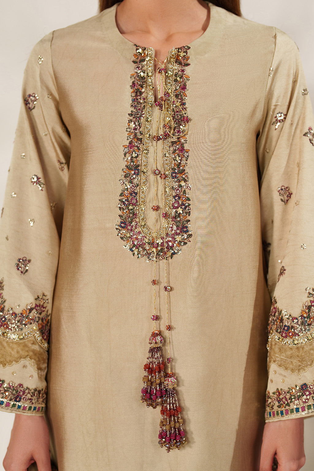 Iznik - Ue-617  Sheesha Silk