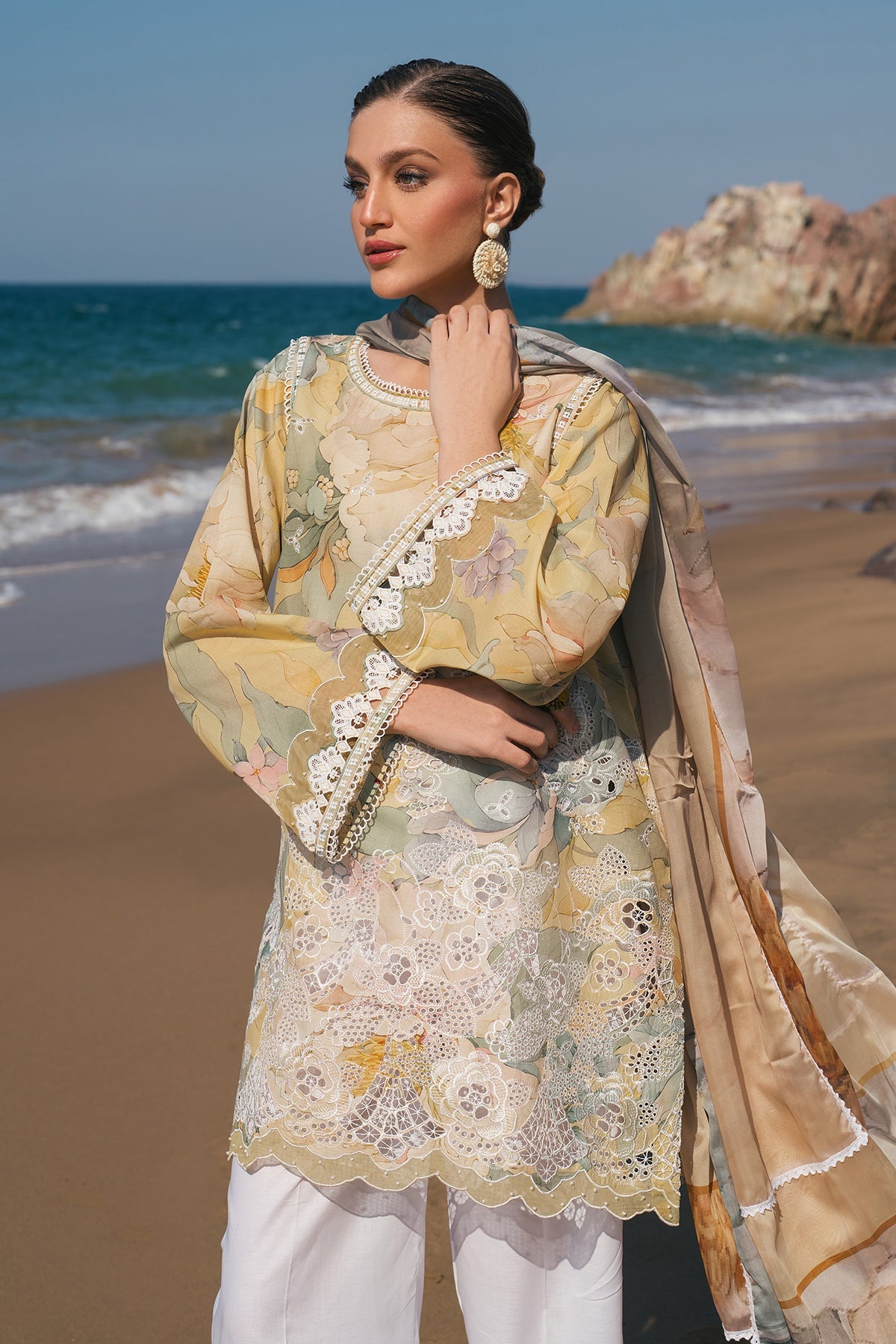 Baroque - Embroidered PRinted Lawn UF-4120