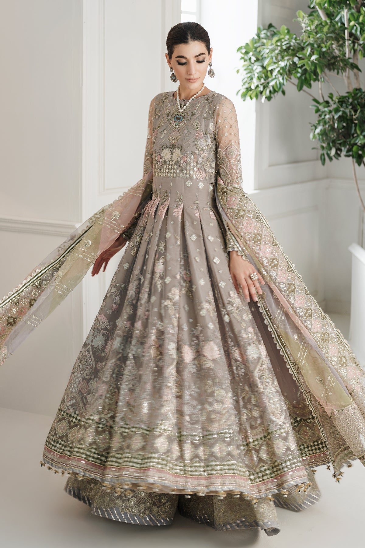 Baroque - Embroidered Net Ch10-08 Stitched