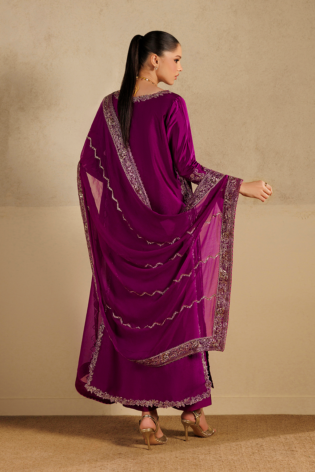 Iznik - Ue-736 Embroidered Sheesha Silk