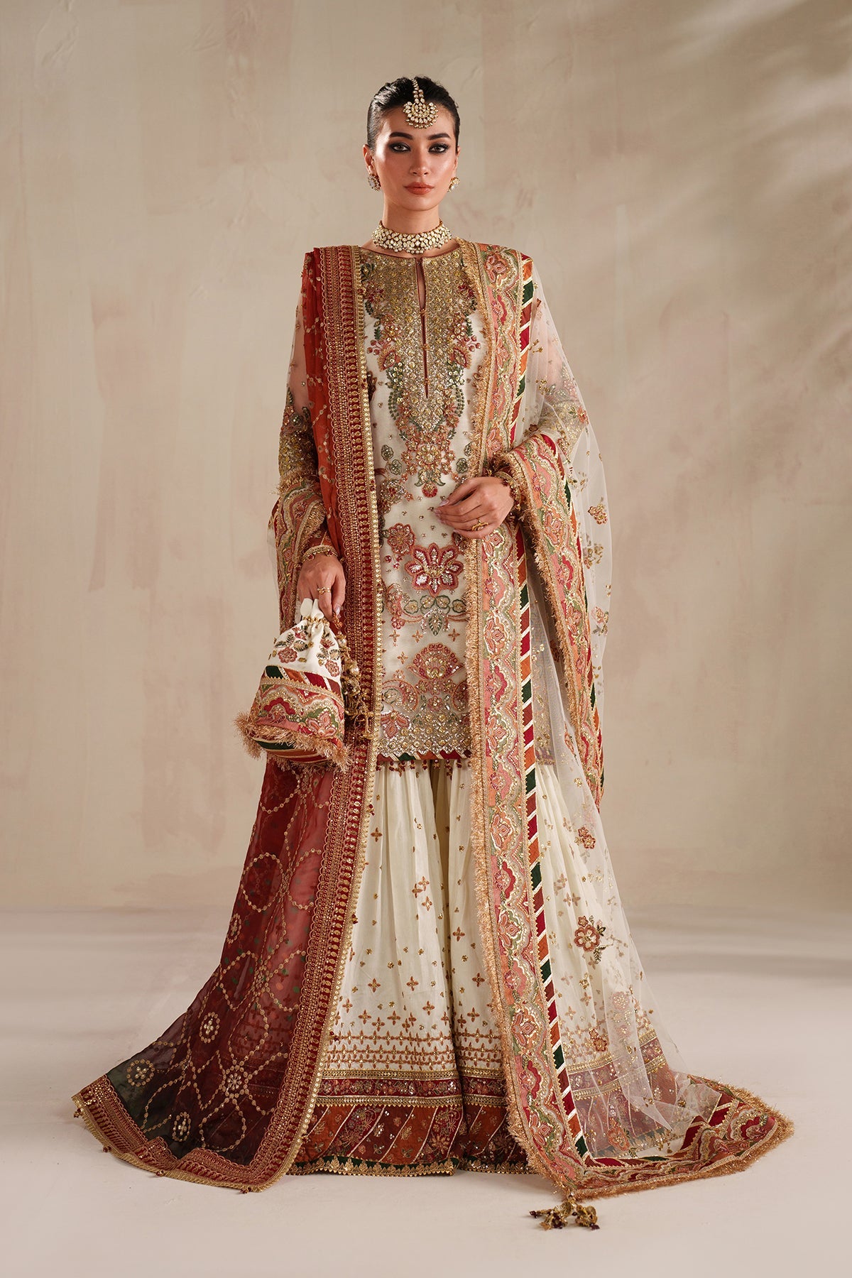 Baroque - Embroidered Net SF-4368