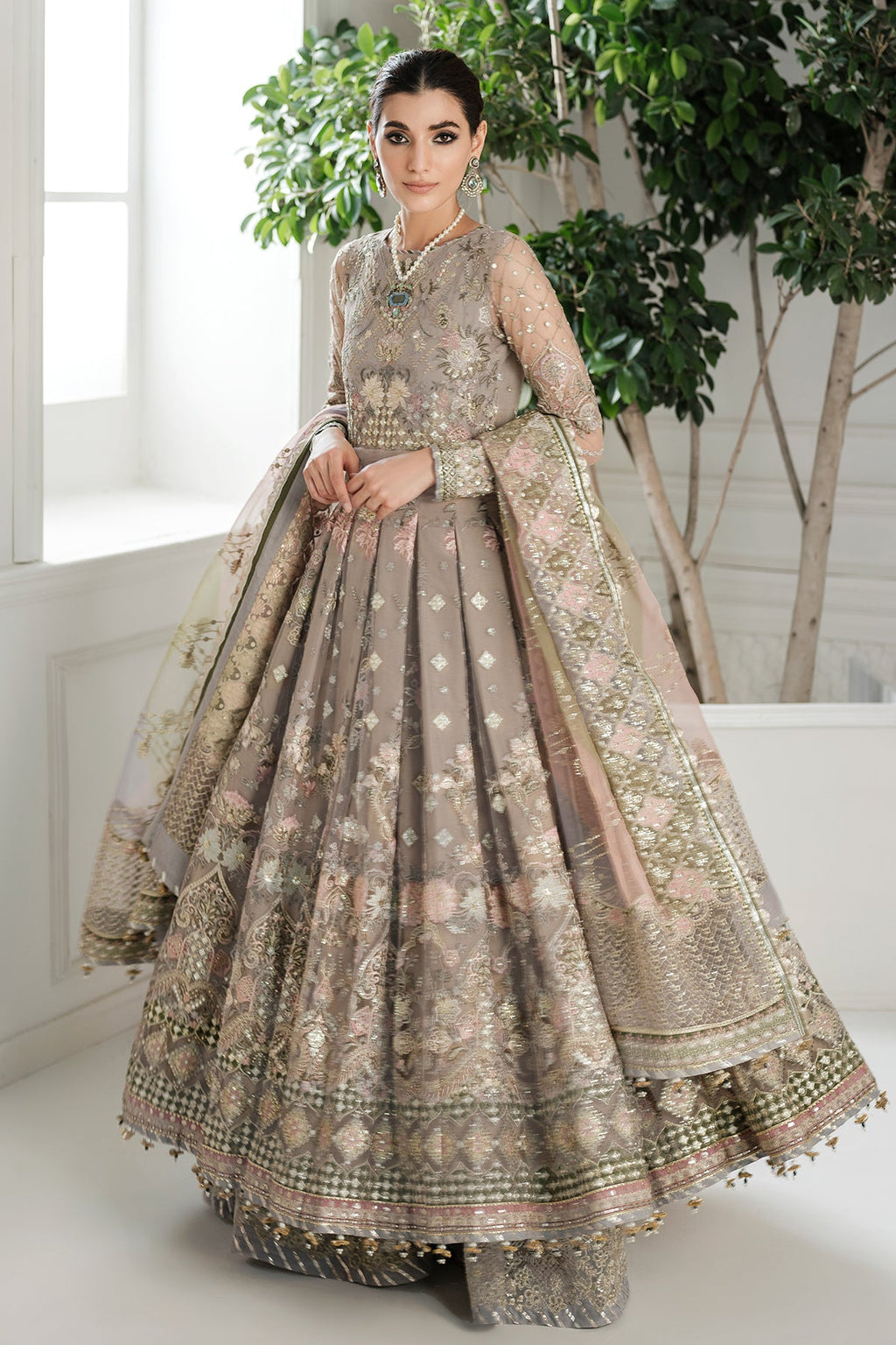 Baroque - Embroidered Net Ch10-08 Stitched