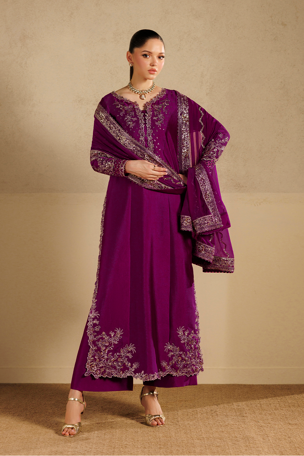 Iznik - Ue-736 Embroidered Sheesha Silk