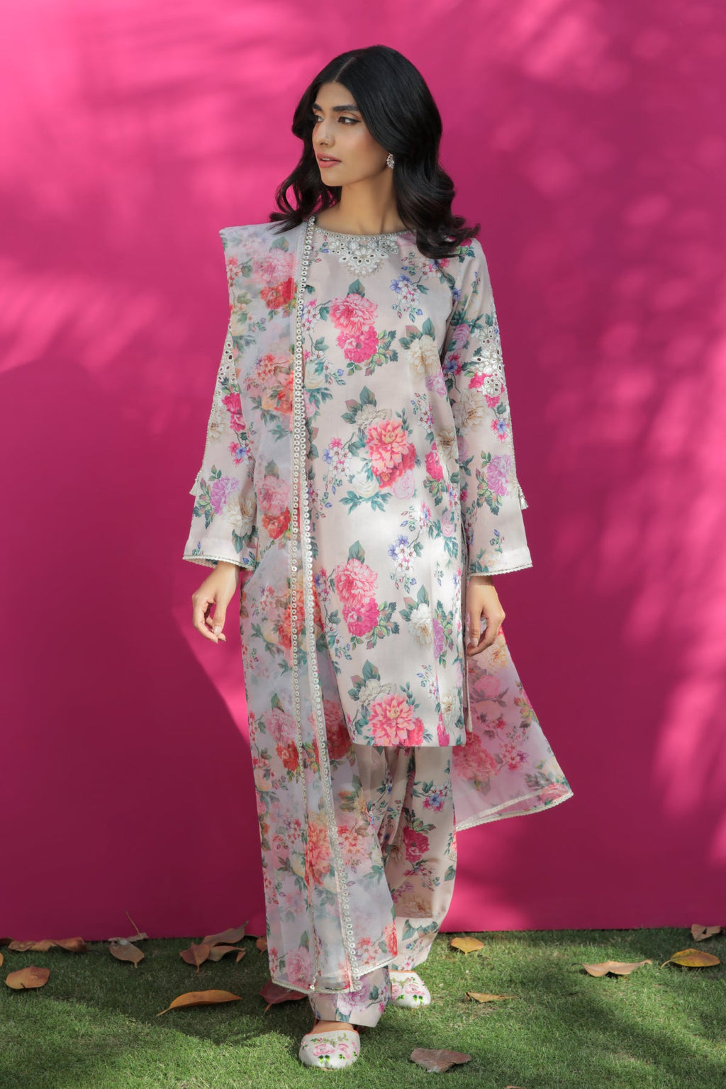 Baroque - Embroidered Lawn UF-191