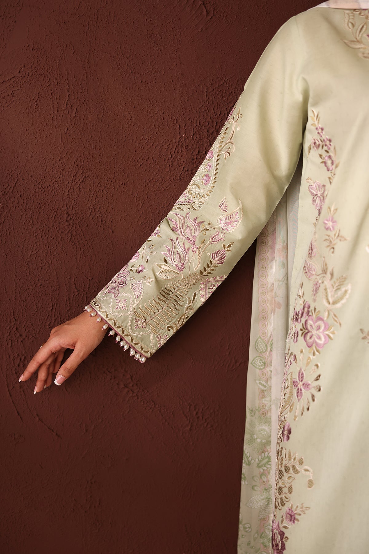 Baroque - Embroidered Dobby Lawn UF-4482
