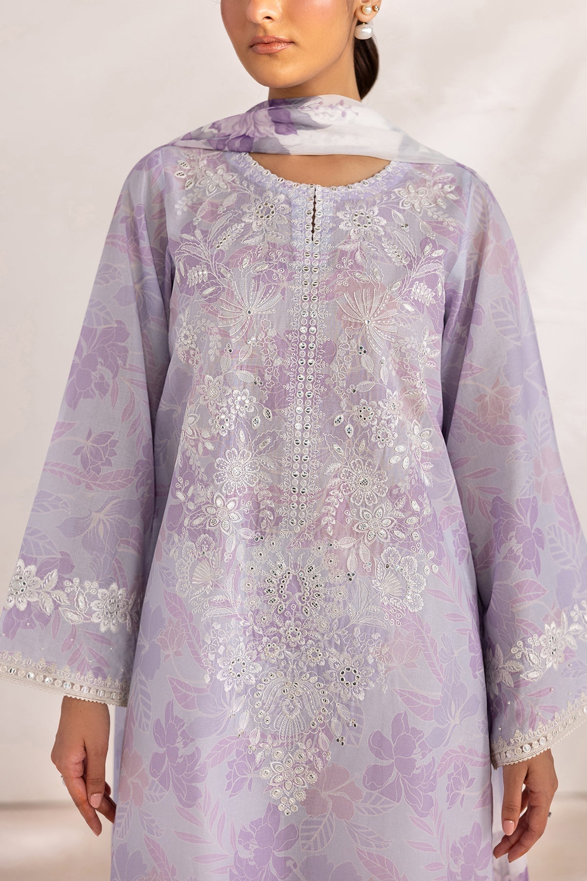 Baroque - Embroidered Lawn UF-4450