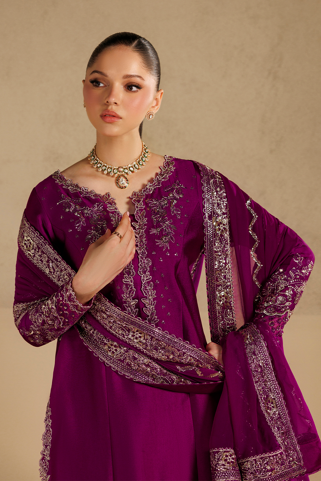 Iznik - Ue-736 Embroidered Sheesha Silk
