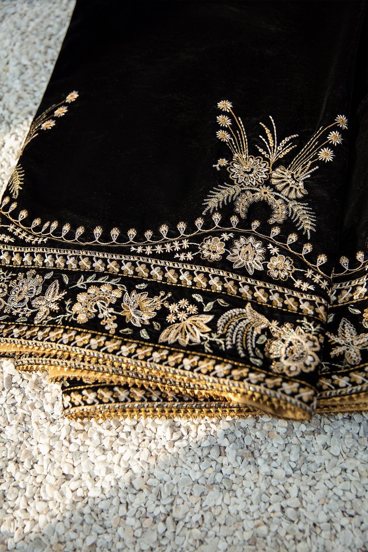 Baroque - Embroidered Velvet Shawl Vs-24