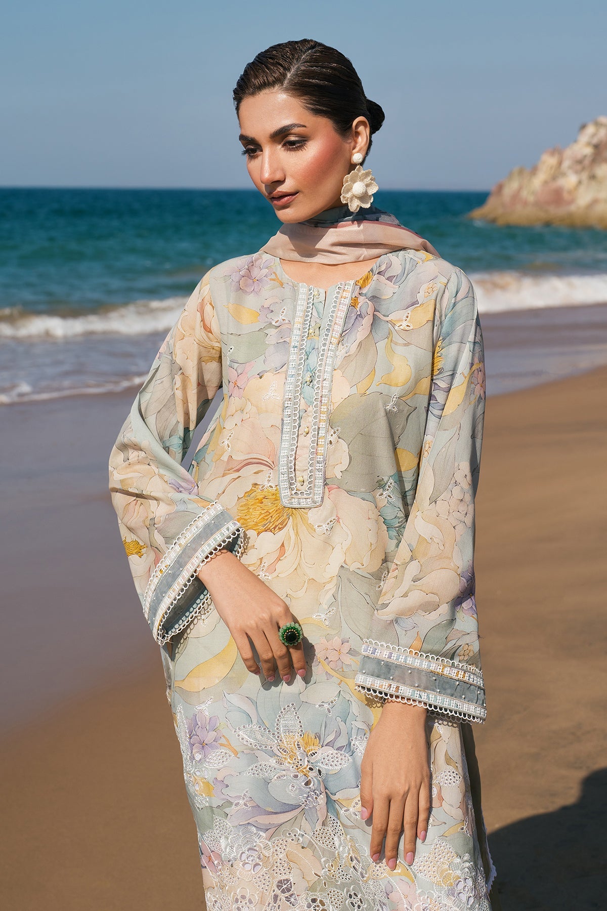 Baroque - Embroidered PRinted Lawn UF-4121