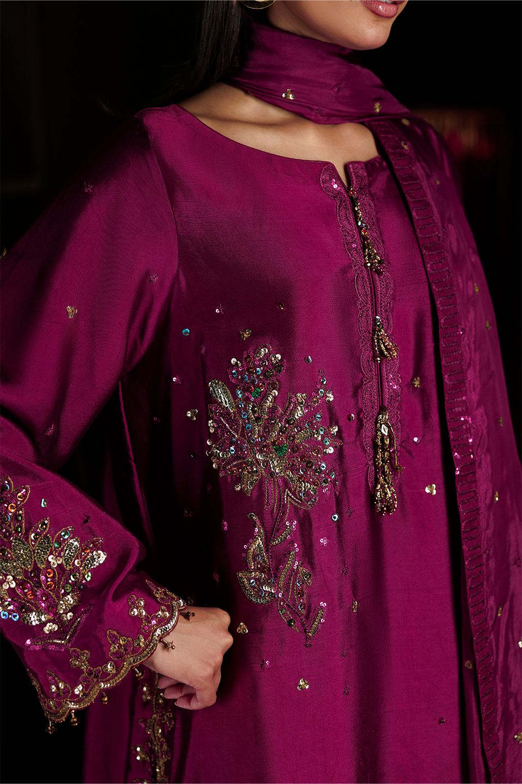 Iznik - Ue-722 Embroidered Ramen Silk
