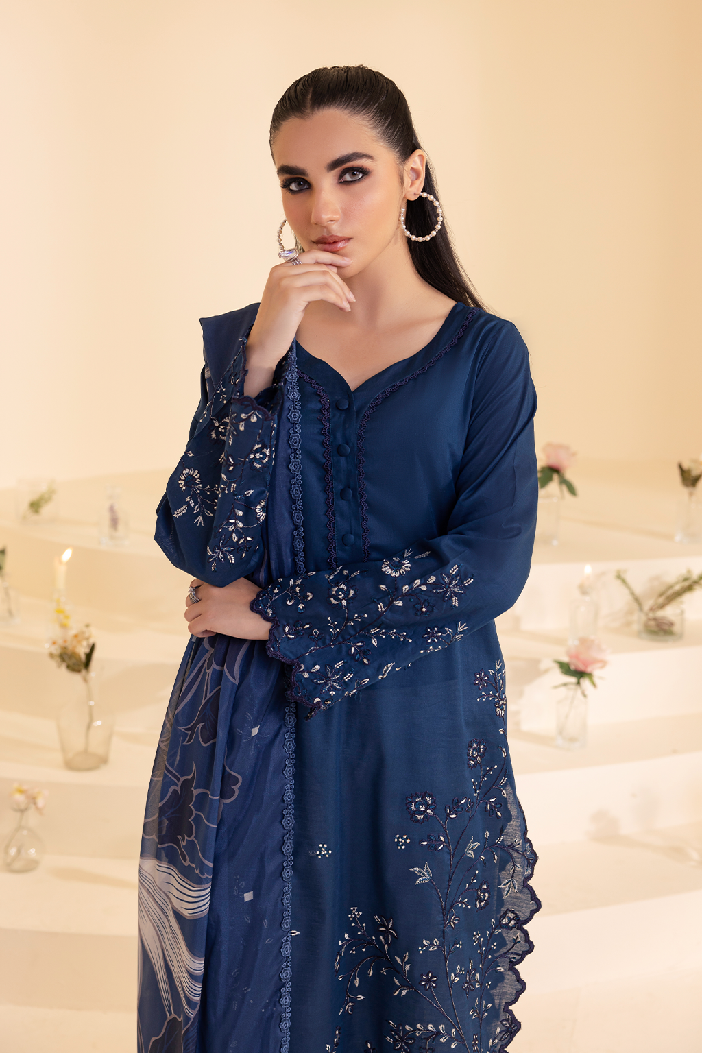 Iznik - Ue-260 Embroidered Lawn