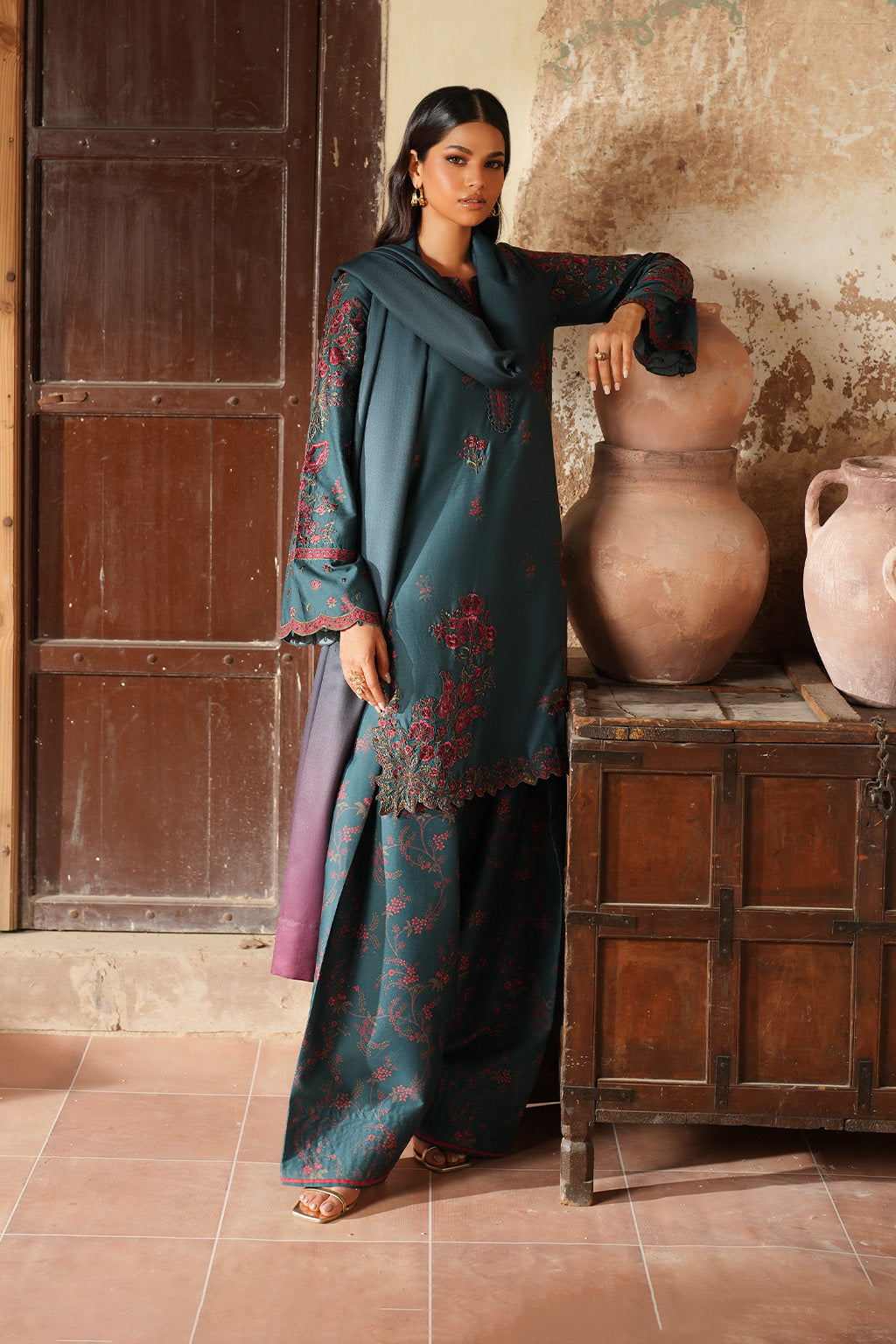 Iznik - Ipf-01 Embroidered Printed Linen