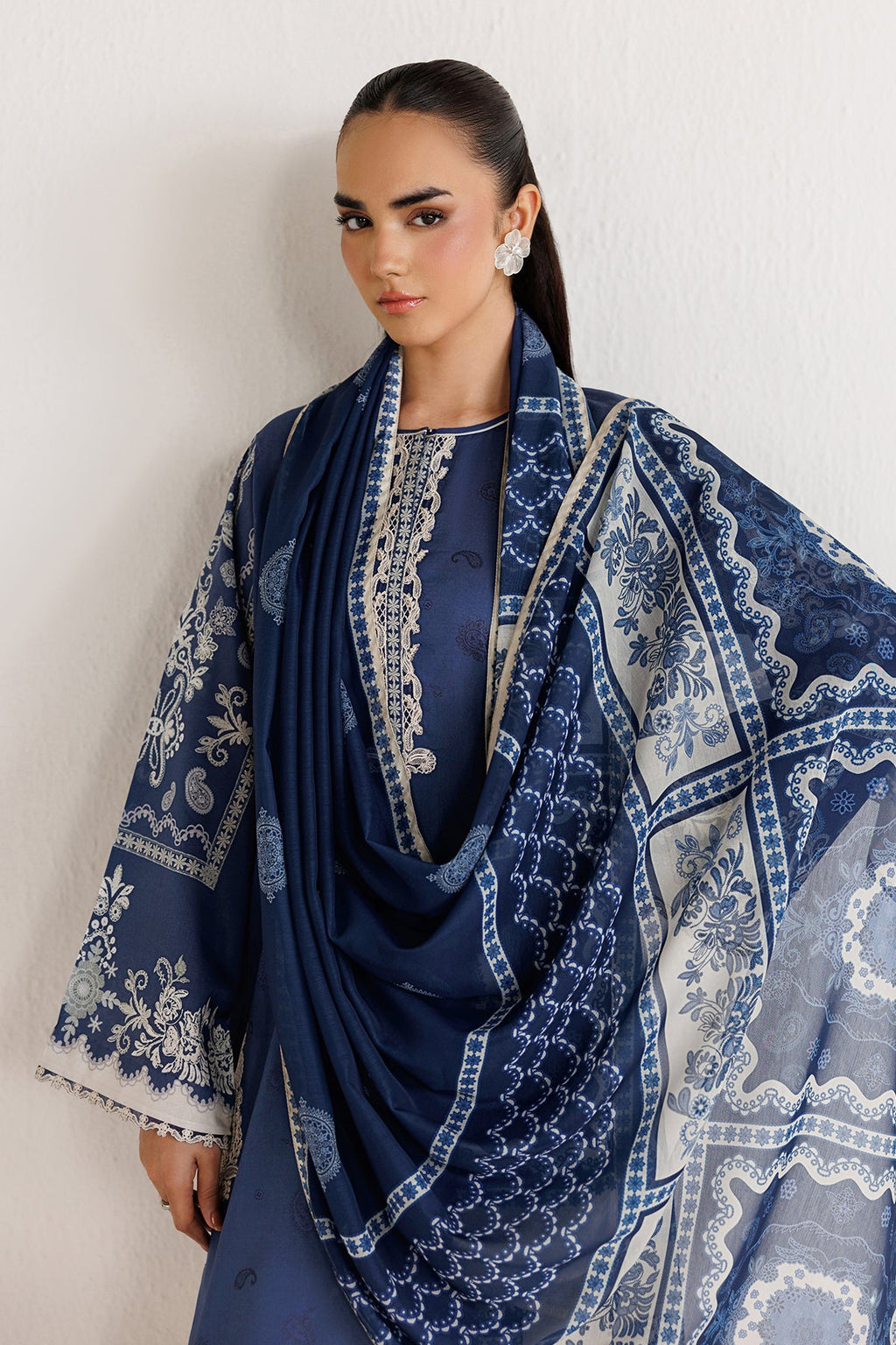 Baroque - Embroidered Lawn UF-4494