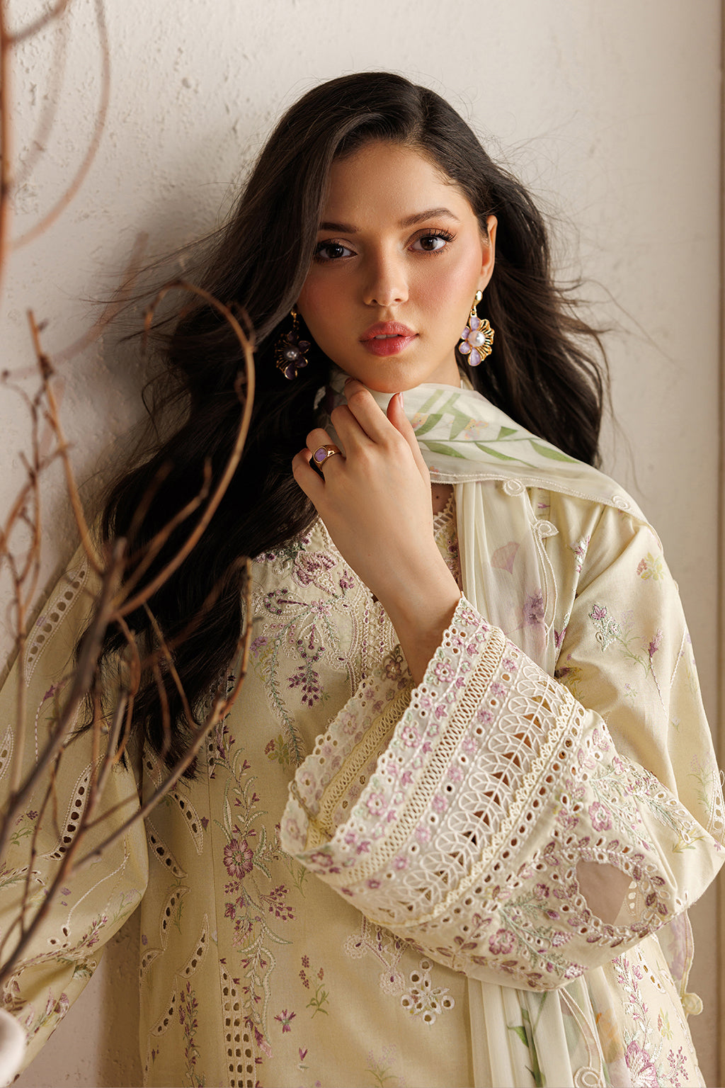 Iznik - Ibe-08 Embroidered Lawn