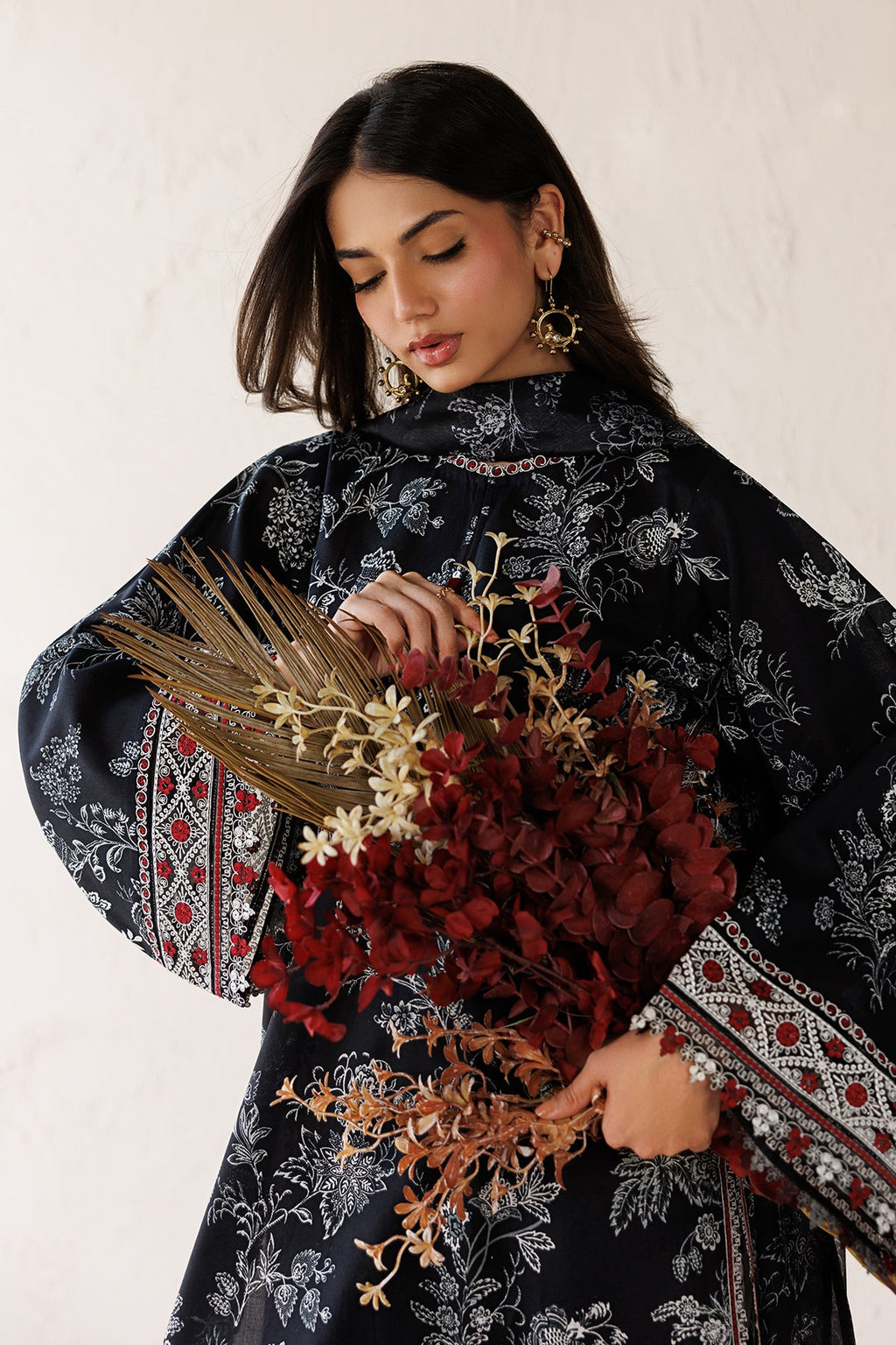 Baroque - Embroidered Lawn UF-4514
