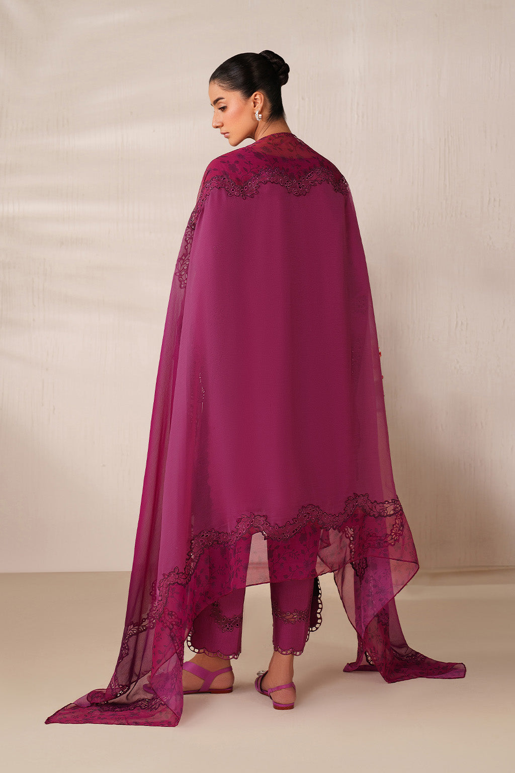 Iznik - Ue-593 Embroidered Textured Lawn
