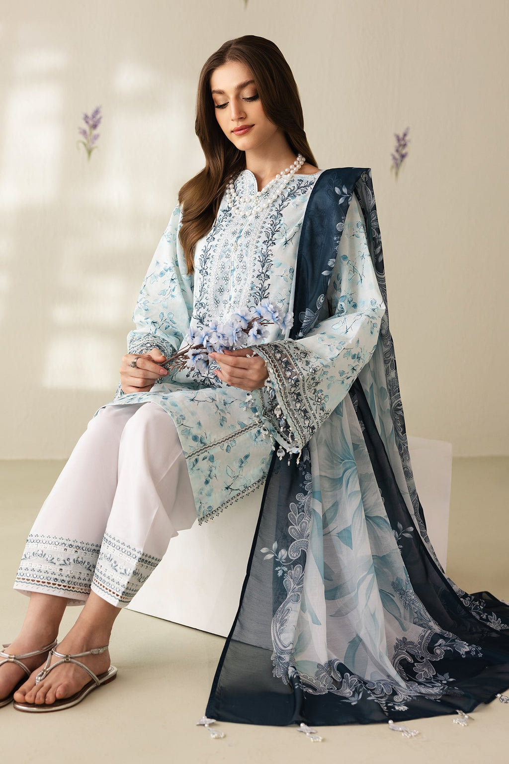 Baroque - Embroidered Lawn UF-4422