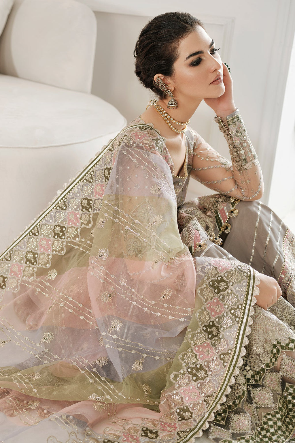 Baroque - Embroidered Net Ch10-08 Stitched
