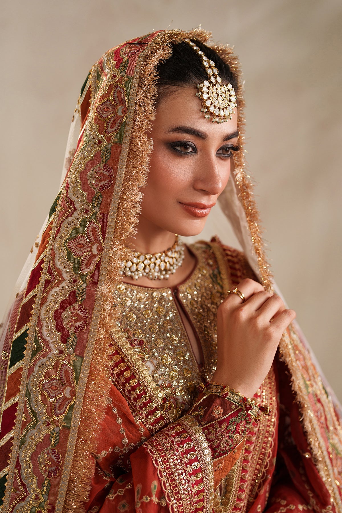 Baroque - Embroidered Net SF-4368