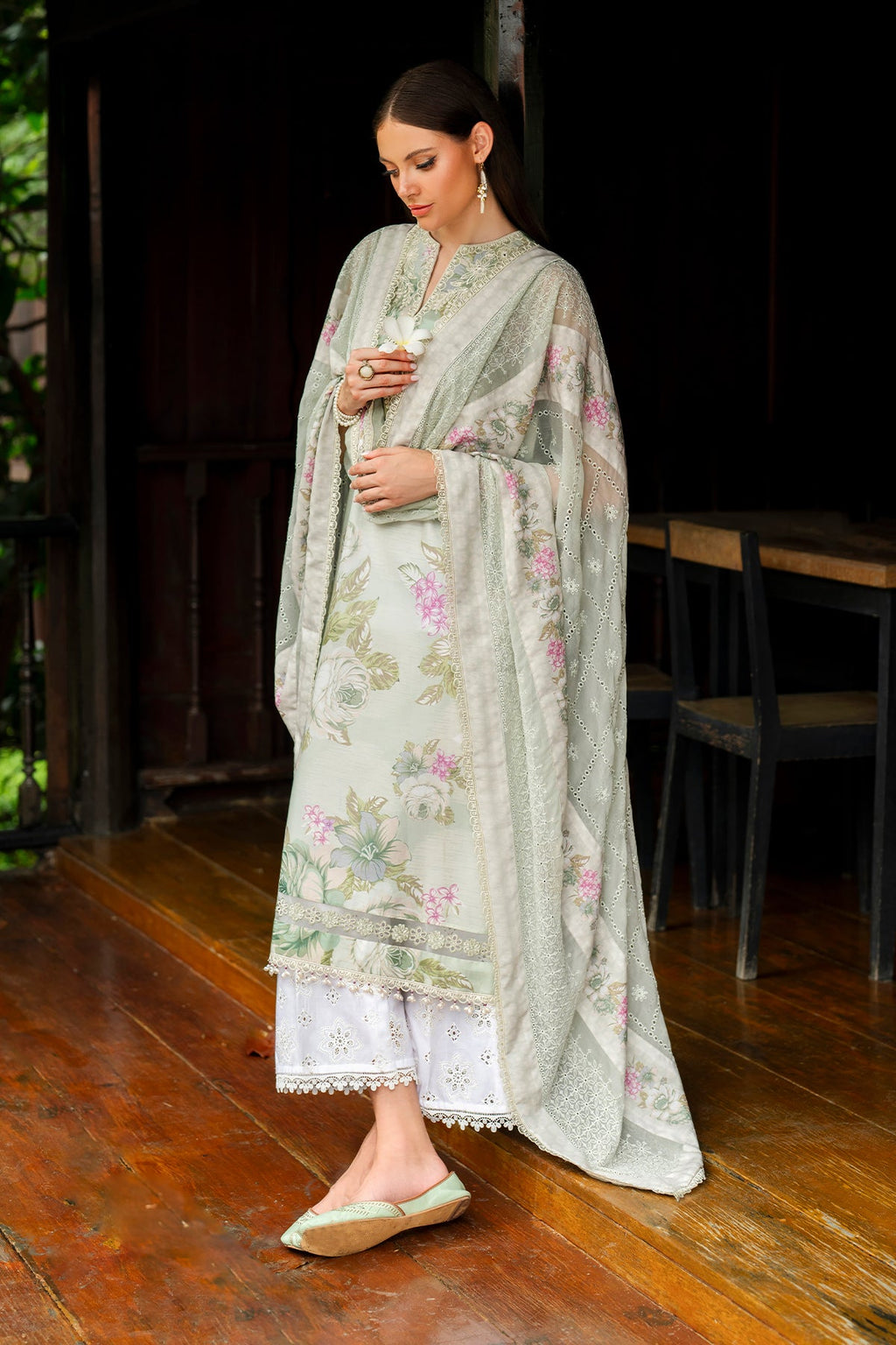 Baroque - Embroidered Lawn UF-4269