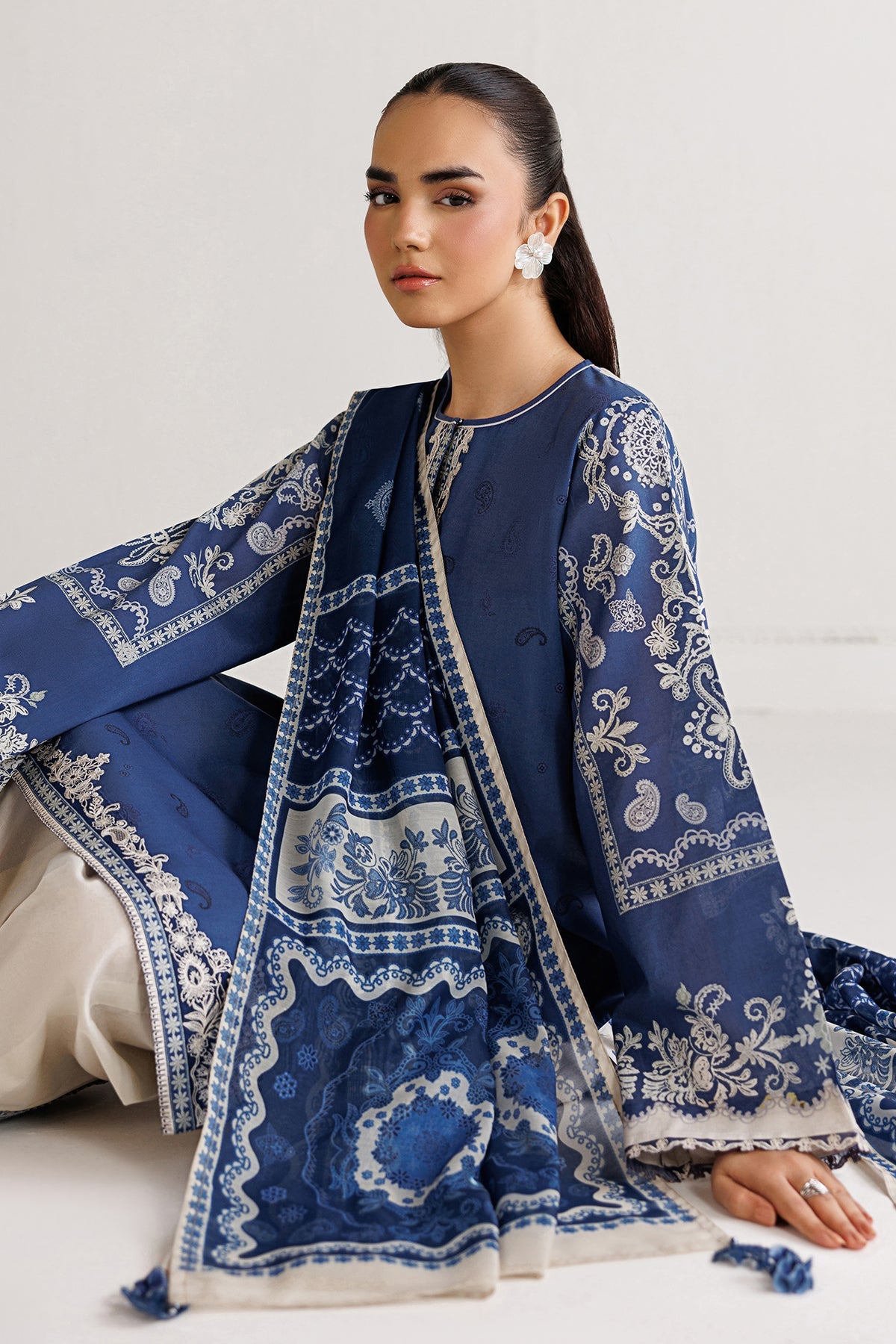 Baroque - Embroidered Lawn UF-4494