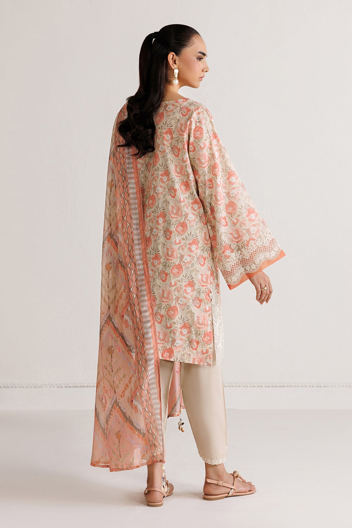 Baroque - Embroidered Lawn UF-4495