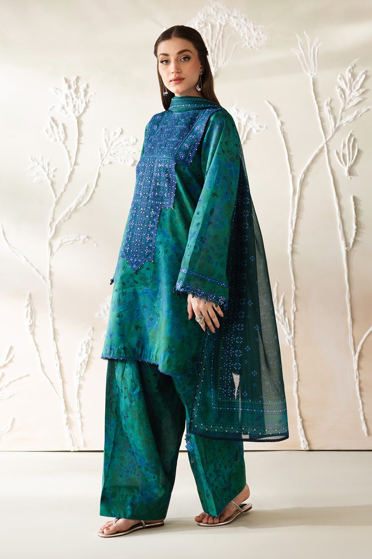 Baroque - Embroidered Lawn UF-4426