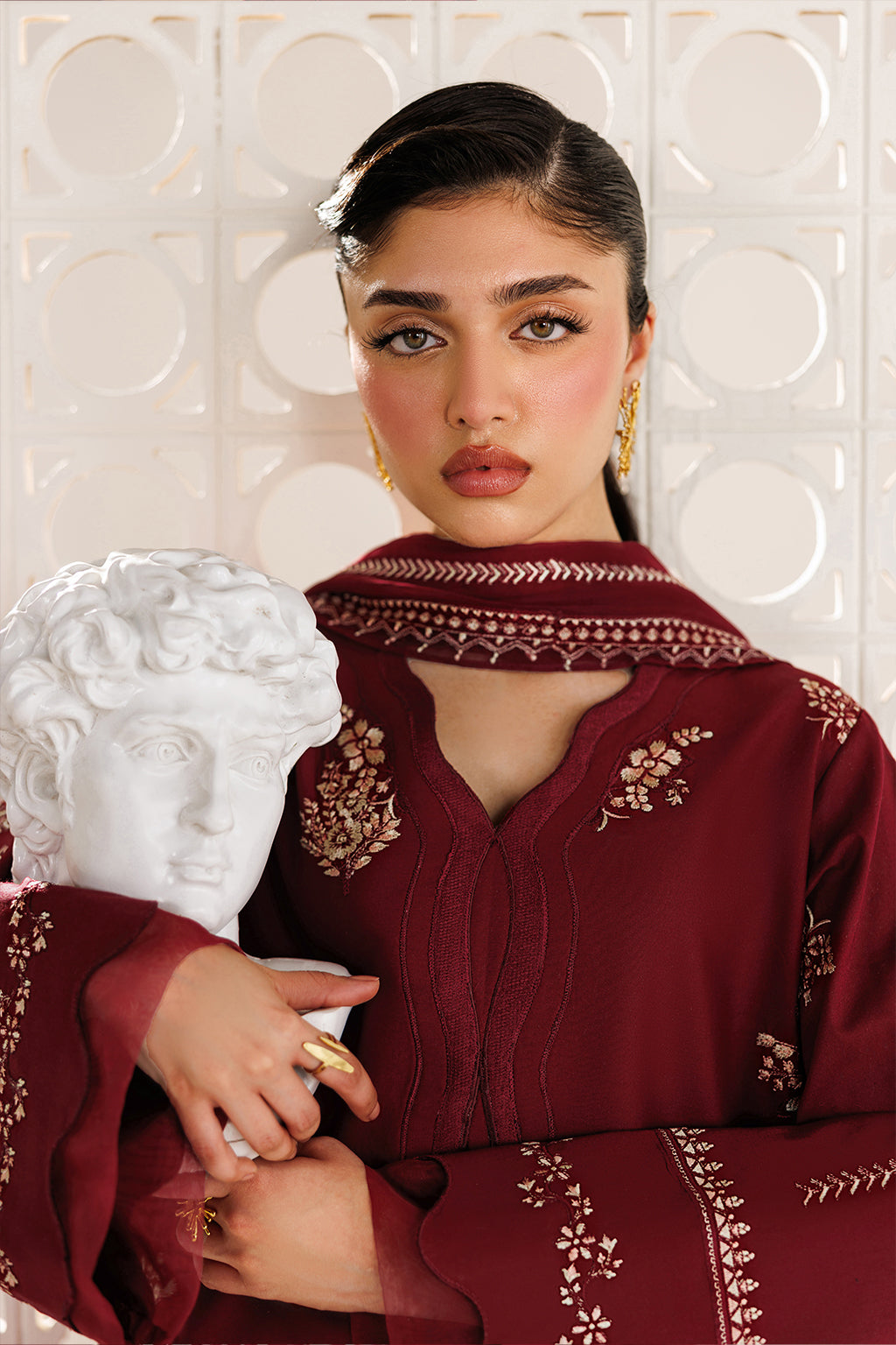Iznik - Ue-682 Embroidered Lawn