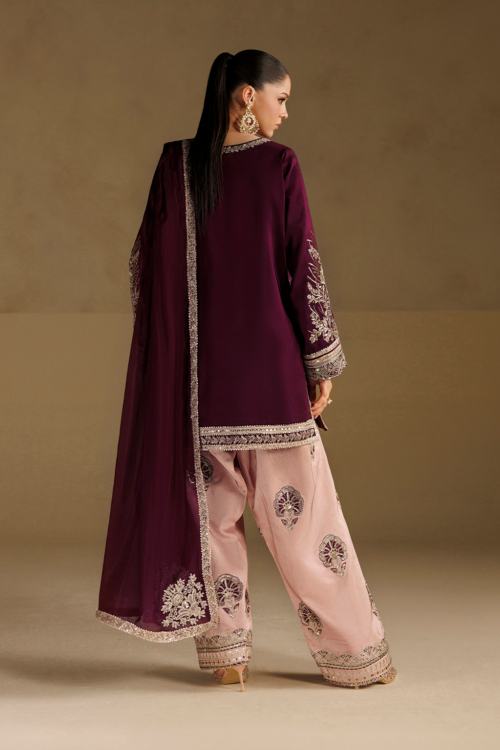 Iznik - Ue-733 Embroidered Ramen Silk