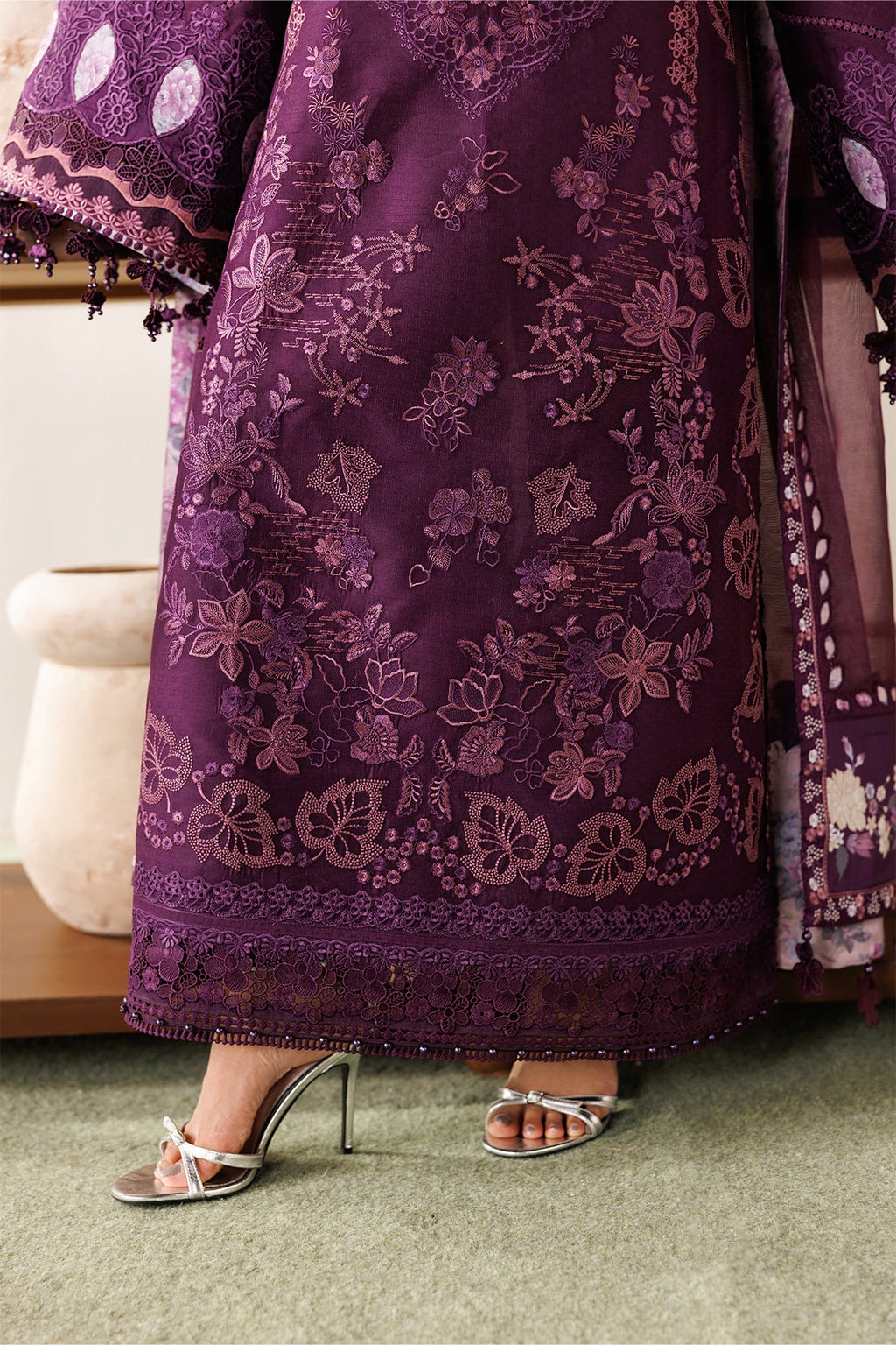 Baroque - Embroidered Lawn El26-D02 Stitched