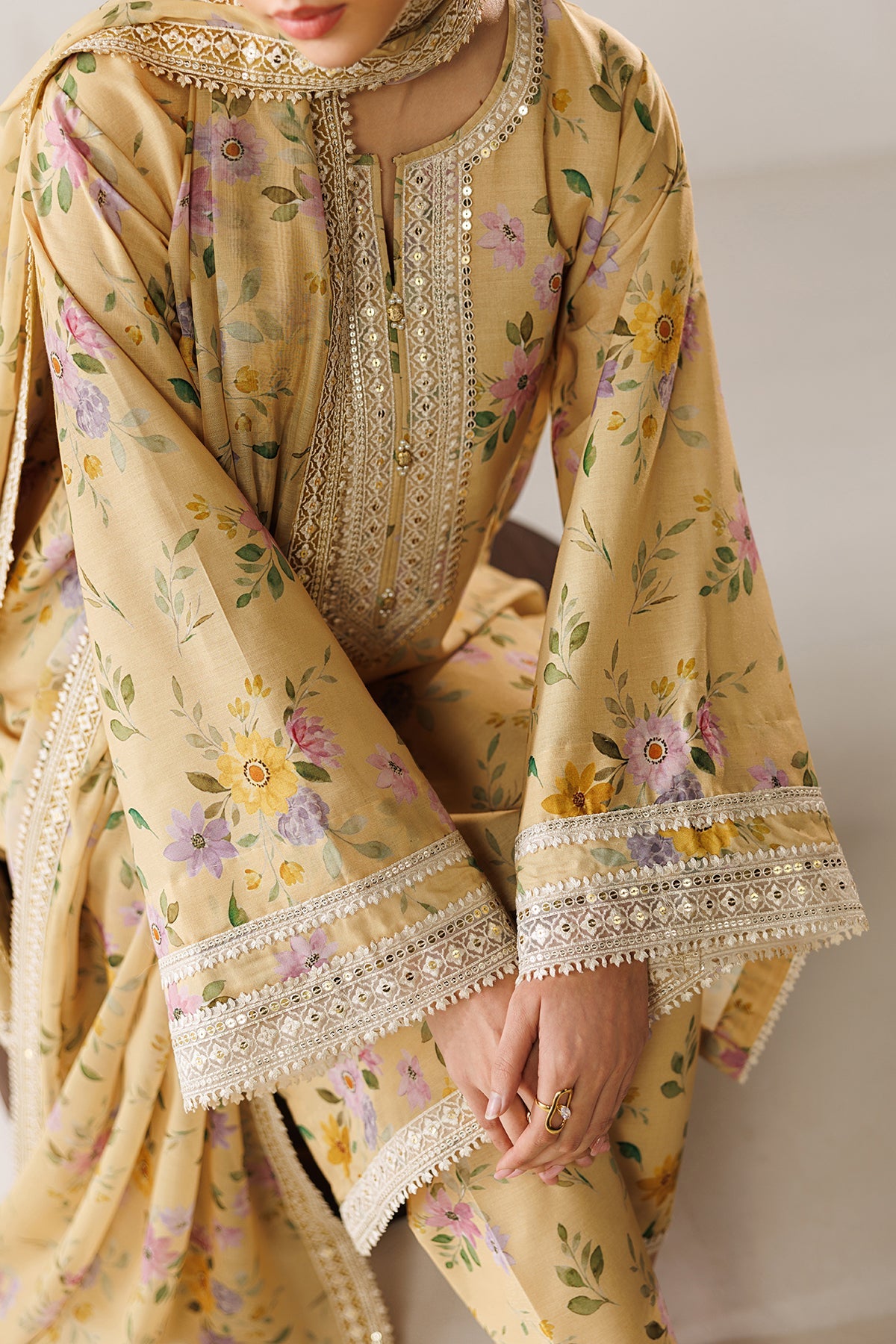 Baroque - Embroidered Lawn UF-4416