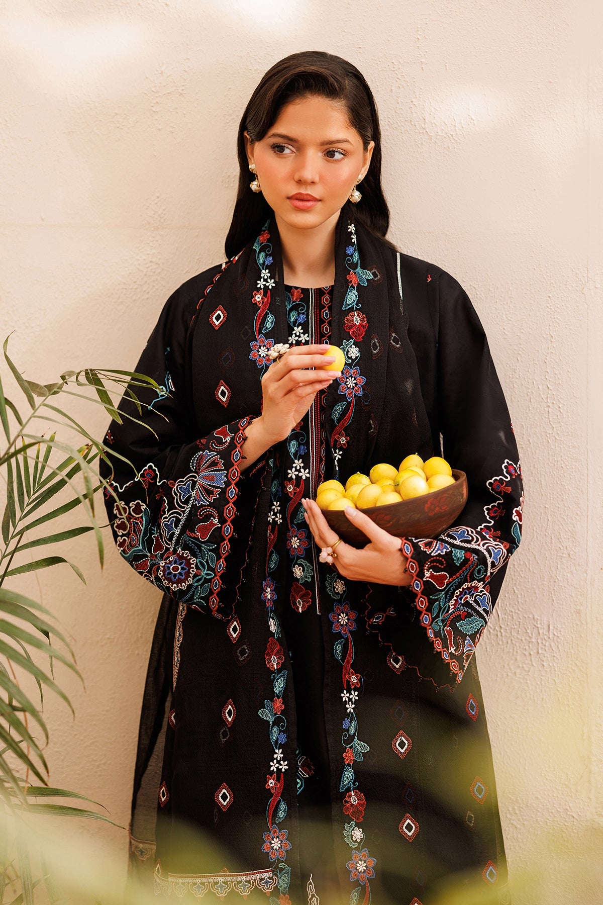 Baroque - Embroidered Lawn UF-4391