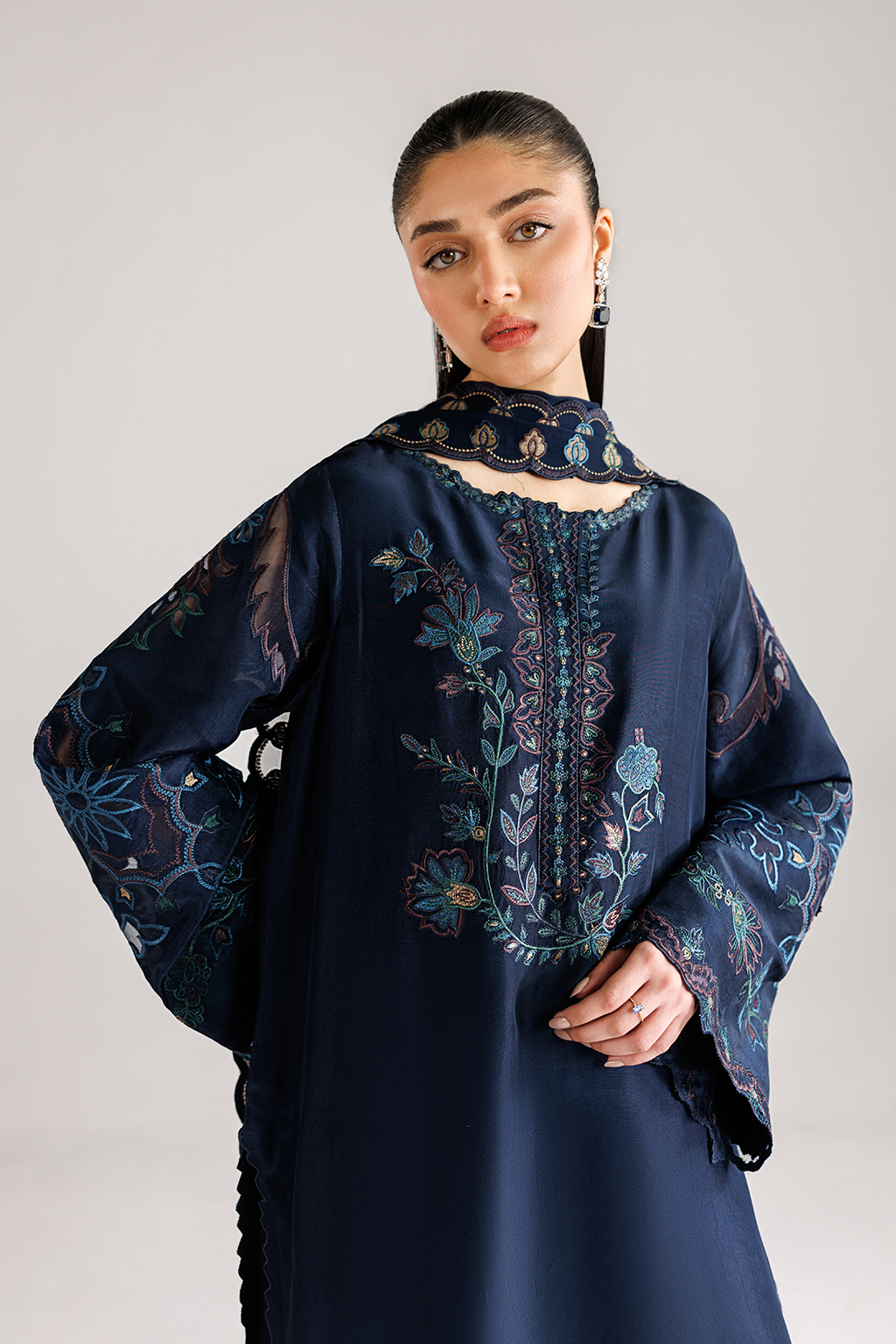 Iznik - Ue-654 Ramen Silk