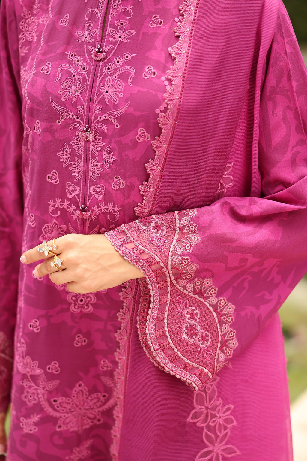 Baroque - Embroidered Lawn UF-4254
