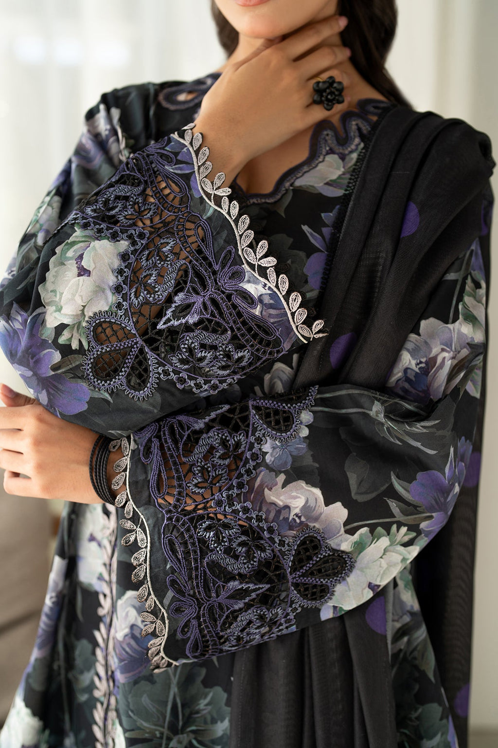 Baroque - Embroidered PRinted Lawn UF-4093