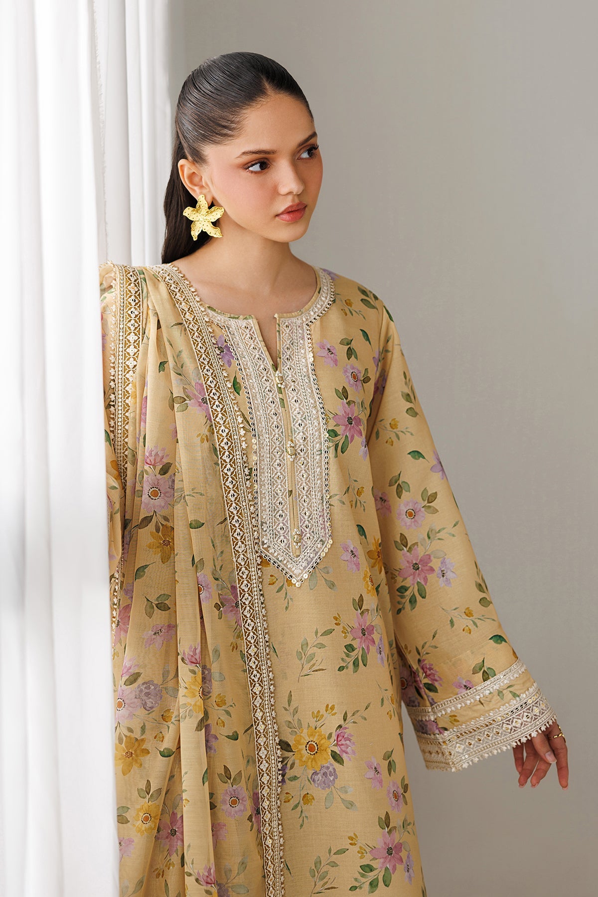 Baroque - Embroidered Lawn UF-4416