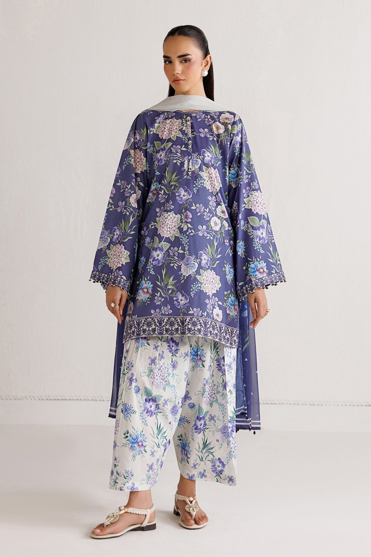 Baroque - Embroidered Lawn UF-4496