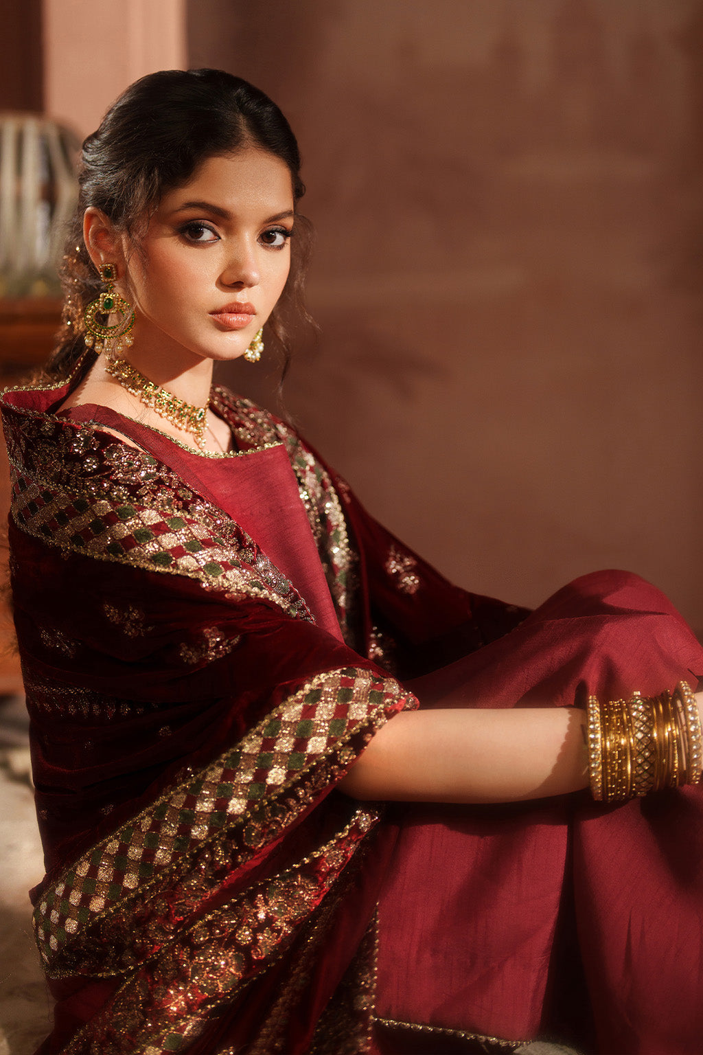 Iznik - Iv-56 Embroidered Velvet