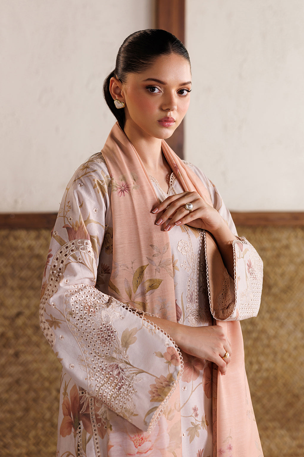 Iznik - Ibe-05 Embroidered Lawn
