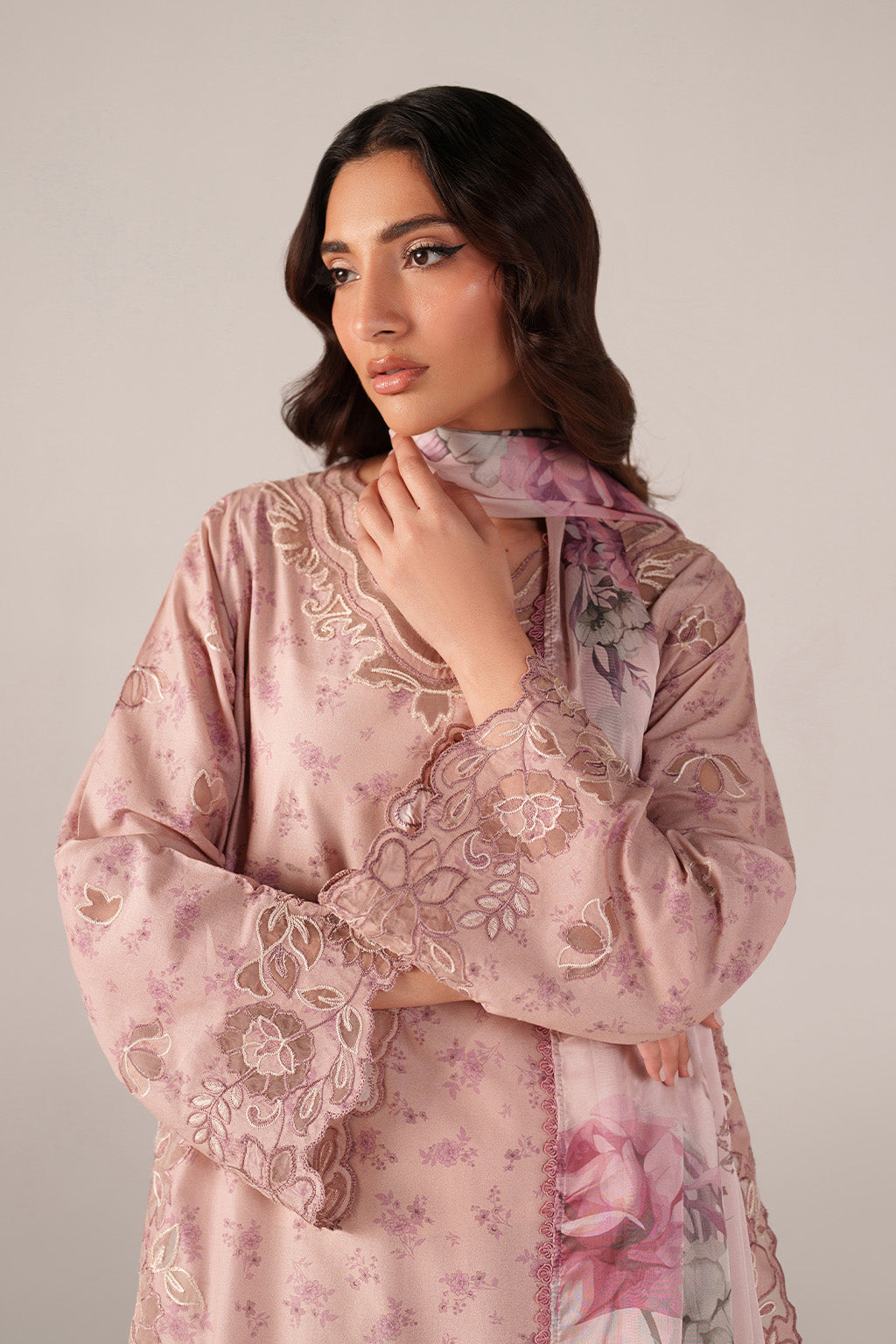 Iznik - Ss-05 Embroidered  Lawn