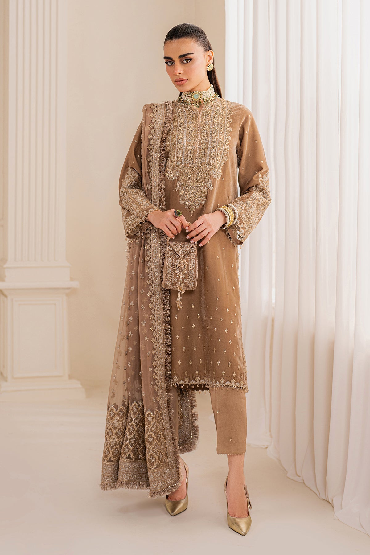 Baroque - Embroidered Velvet UF-754