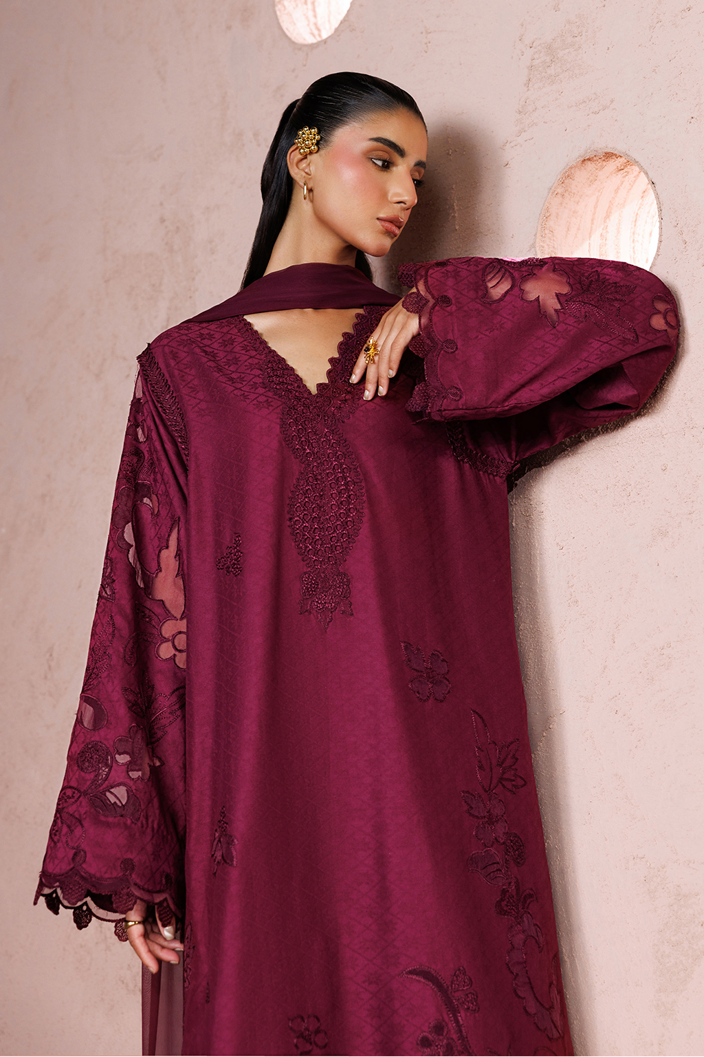 Iznik - Ue-702 Embroidered Lawn