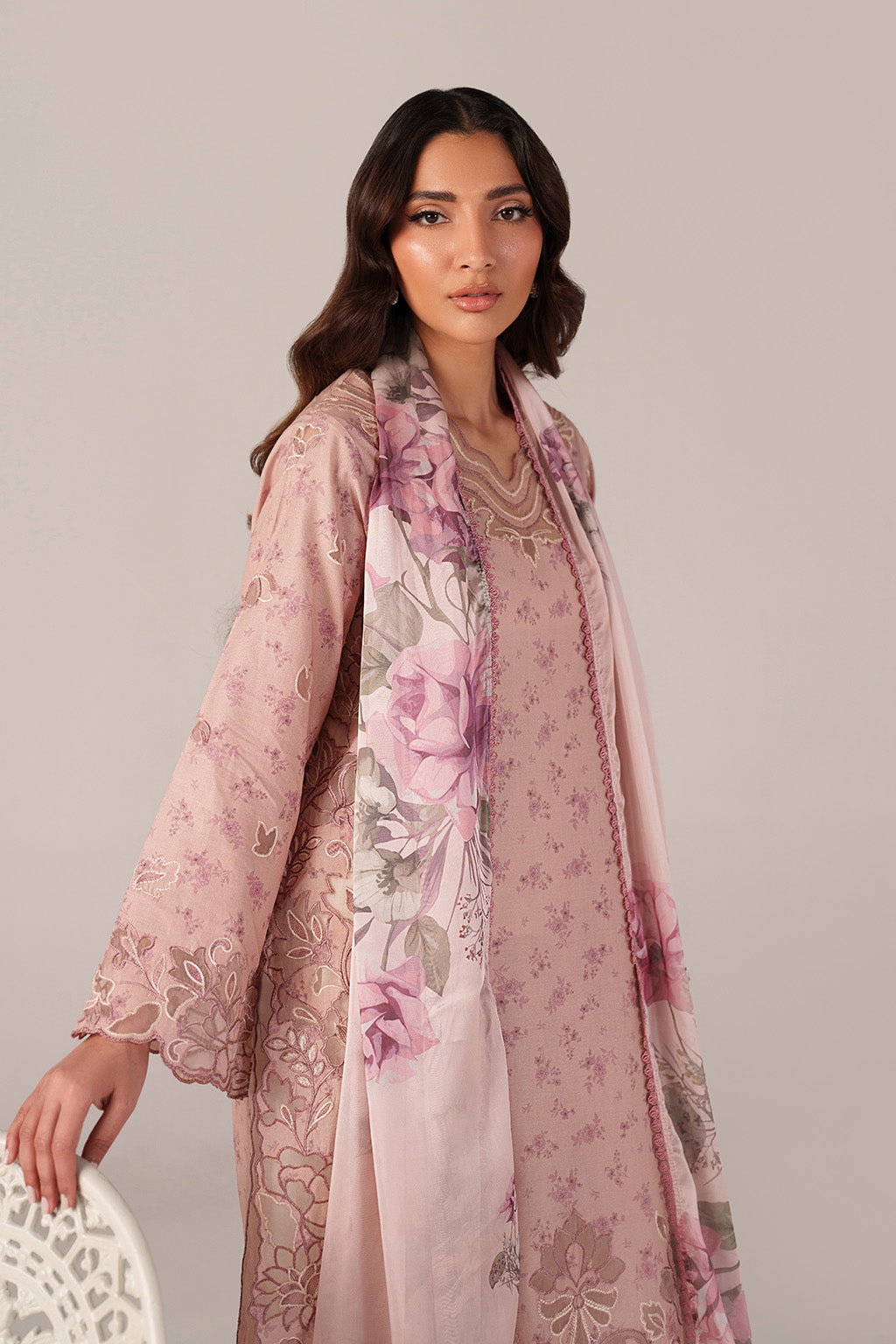 Iznik - Ss-05 Embroidered  Lawn