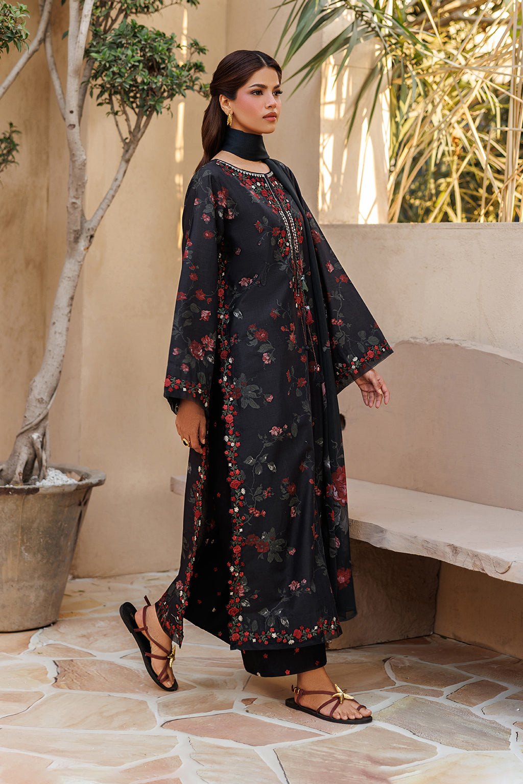 Iznik - Ue-662 Printed Lawn