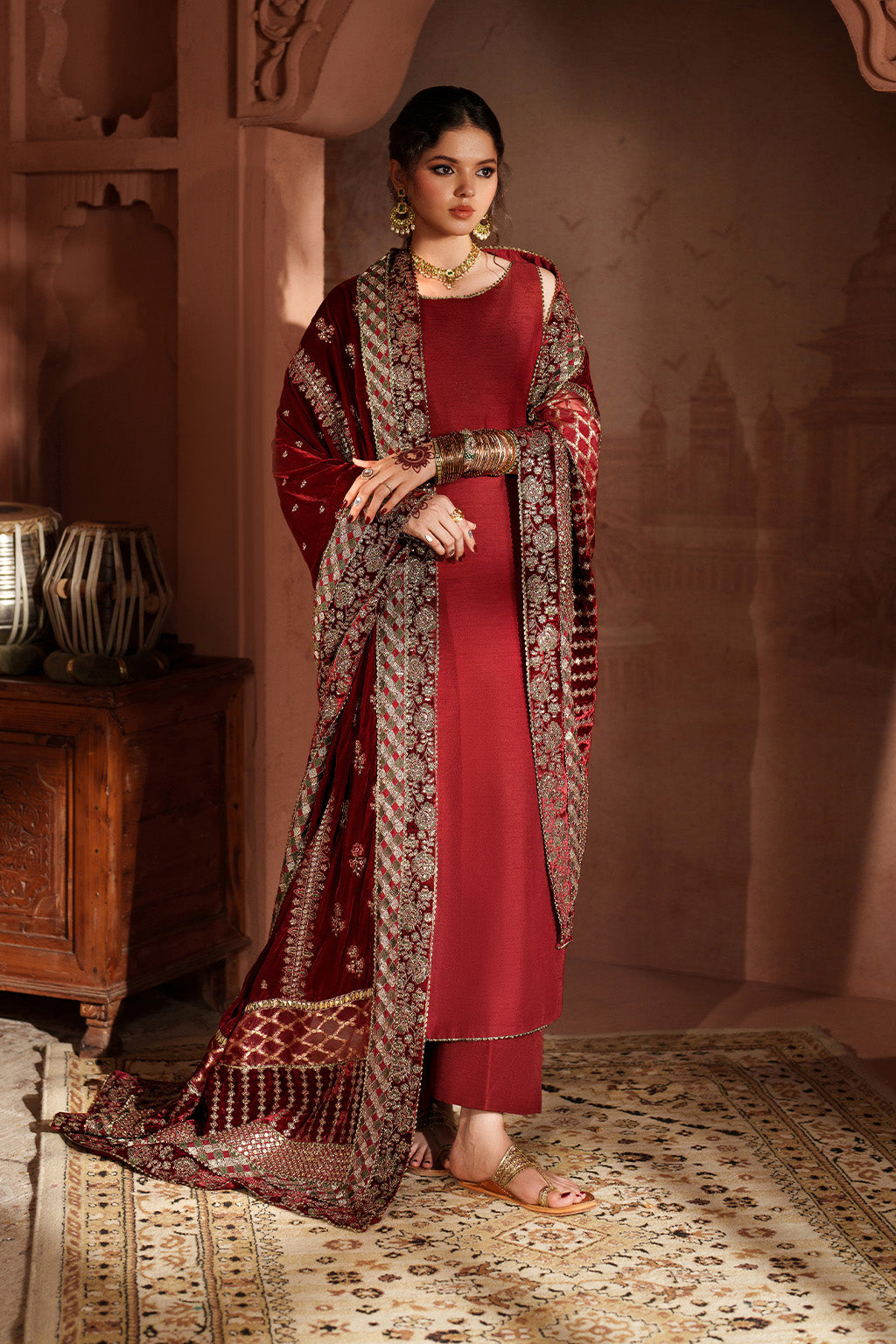Iznik - Iv-56 Embroidered Velvet