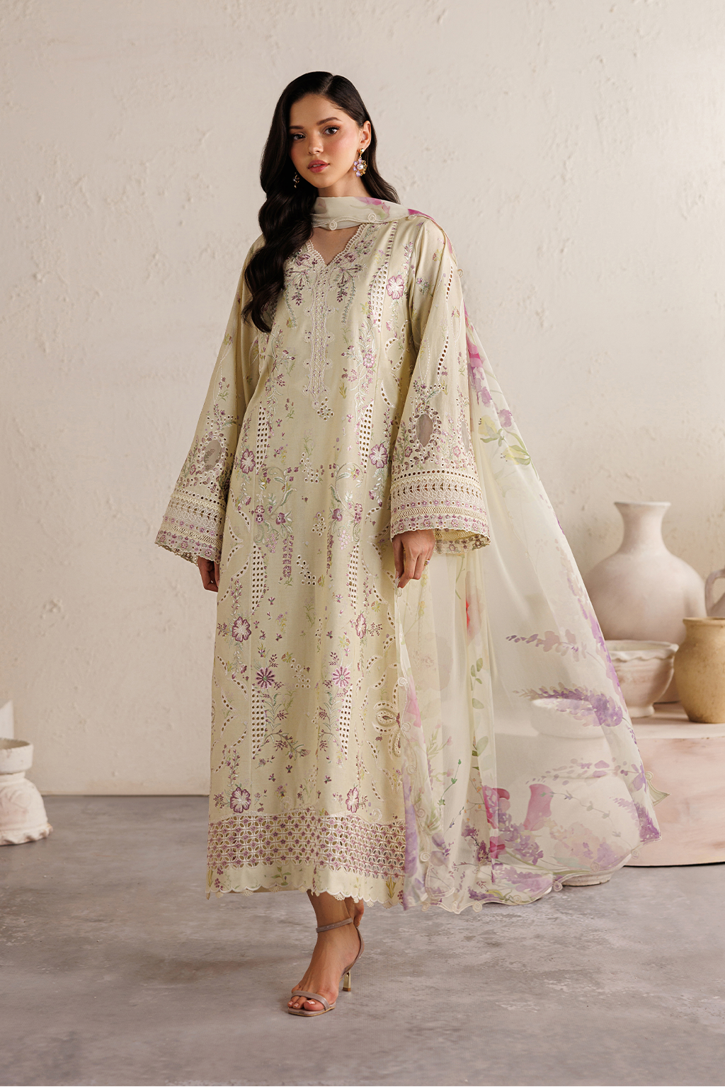 Iznik - Ibe-08 Embroidered Lawn