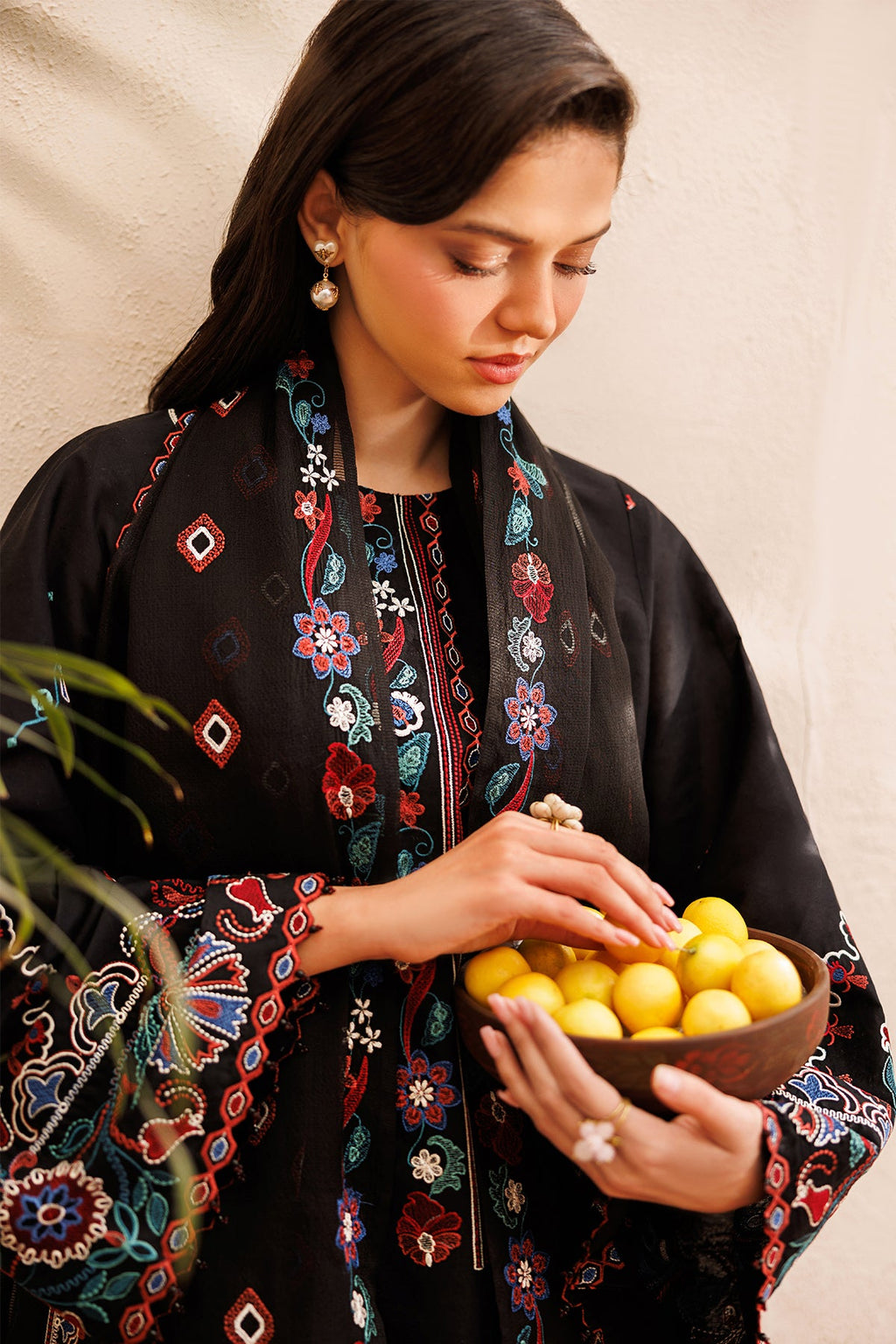 Baroque - Embroidered Lawn UF-4391