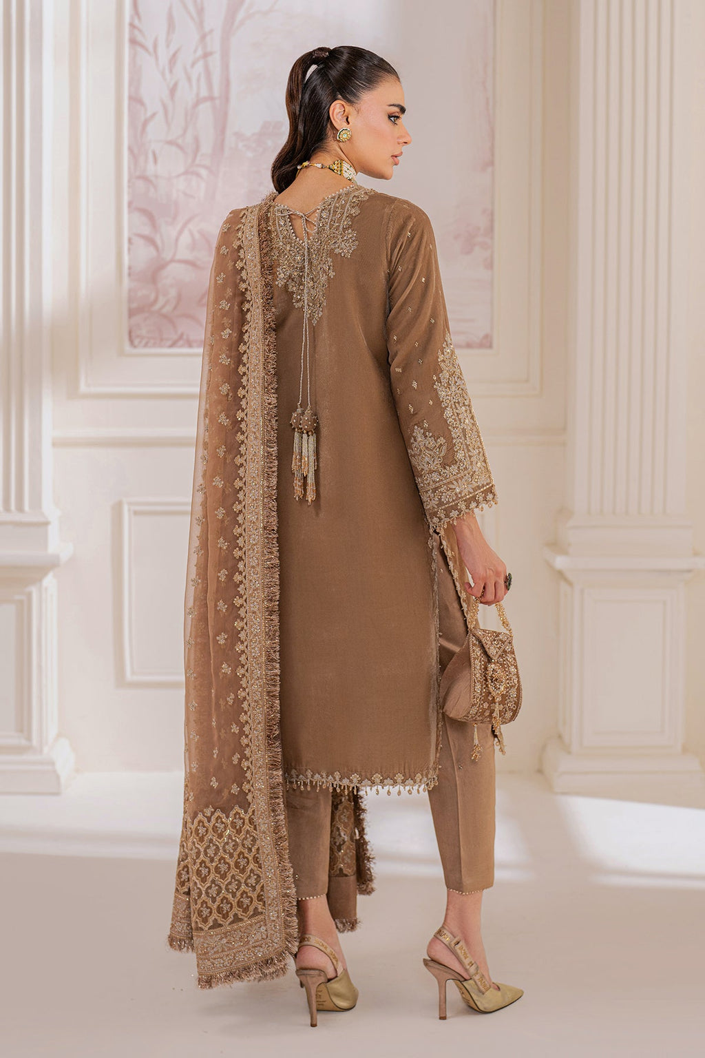 Baroque - Embroidered Velvet UF-754