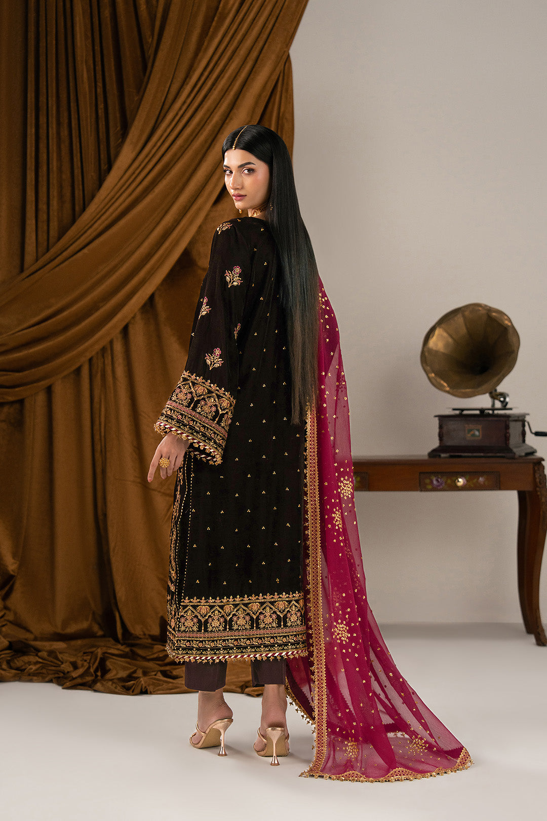 Alizeh - Af-Vlt-2287-Mahin